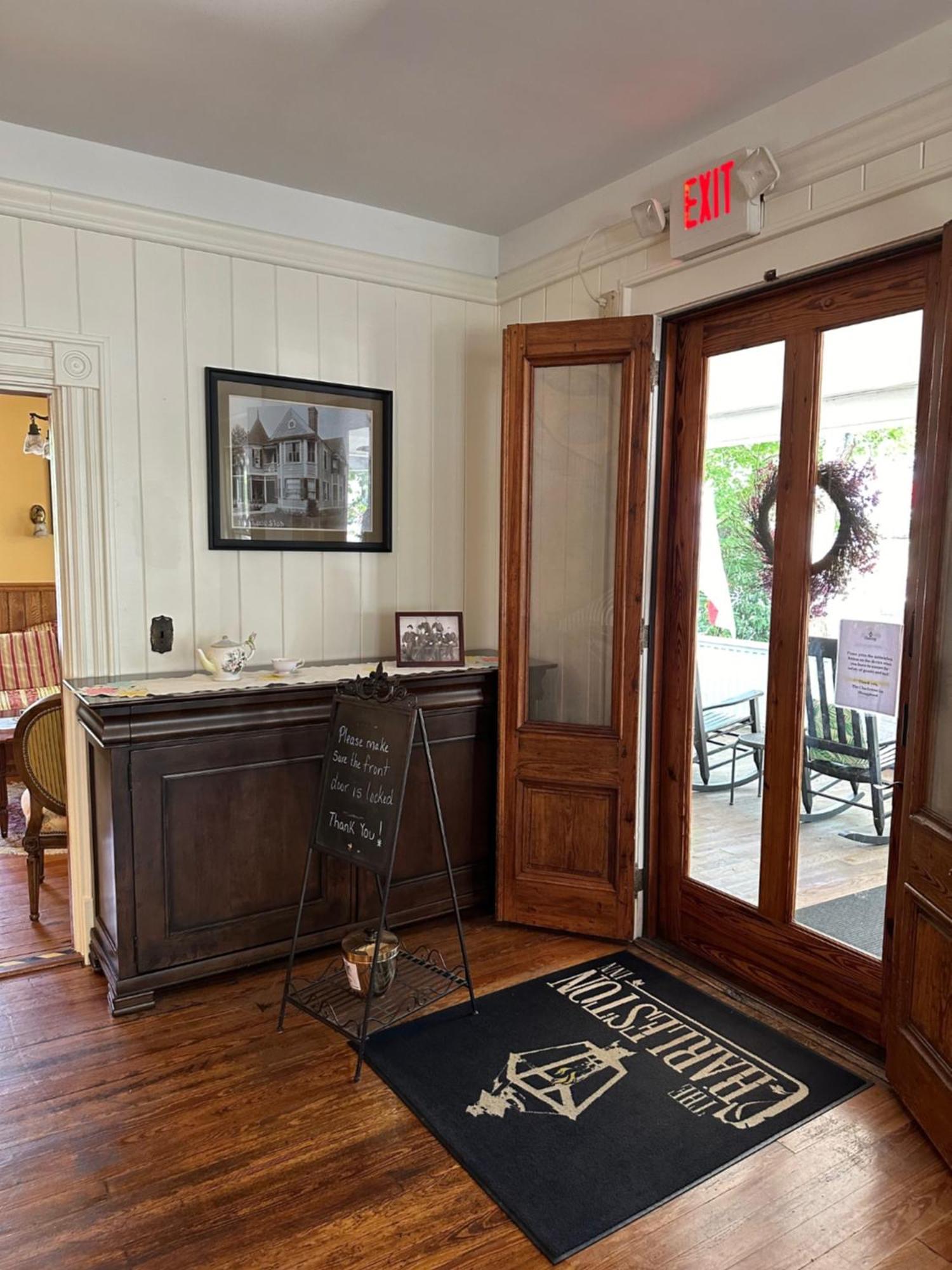 The Charleston Inn Hendersonville Nc Dış mekan fotoğraf